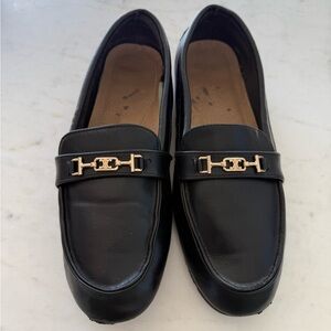 Black Women’s Loafers